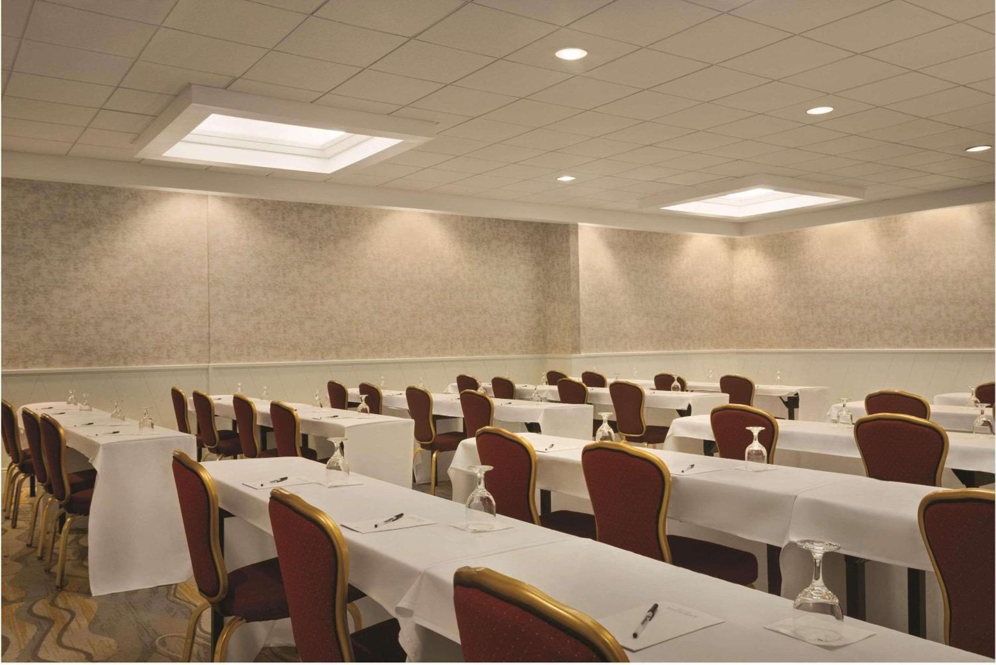 Doubletree By Hilton Providence Airport Warwick Exteriör bild