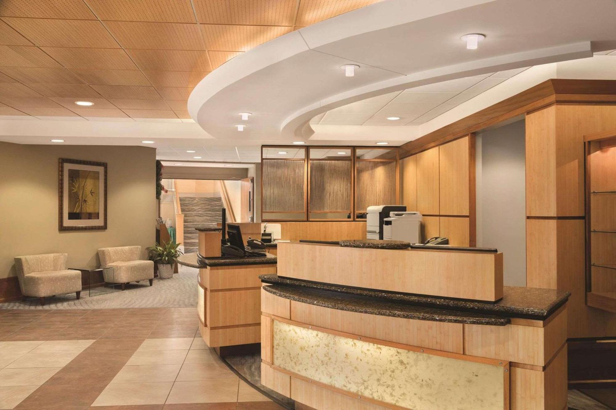 Doubletree By Hilton Providence Airport Warwick Exteriör bild