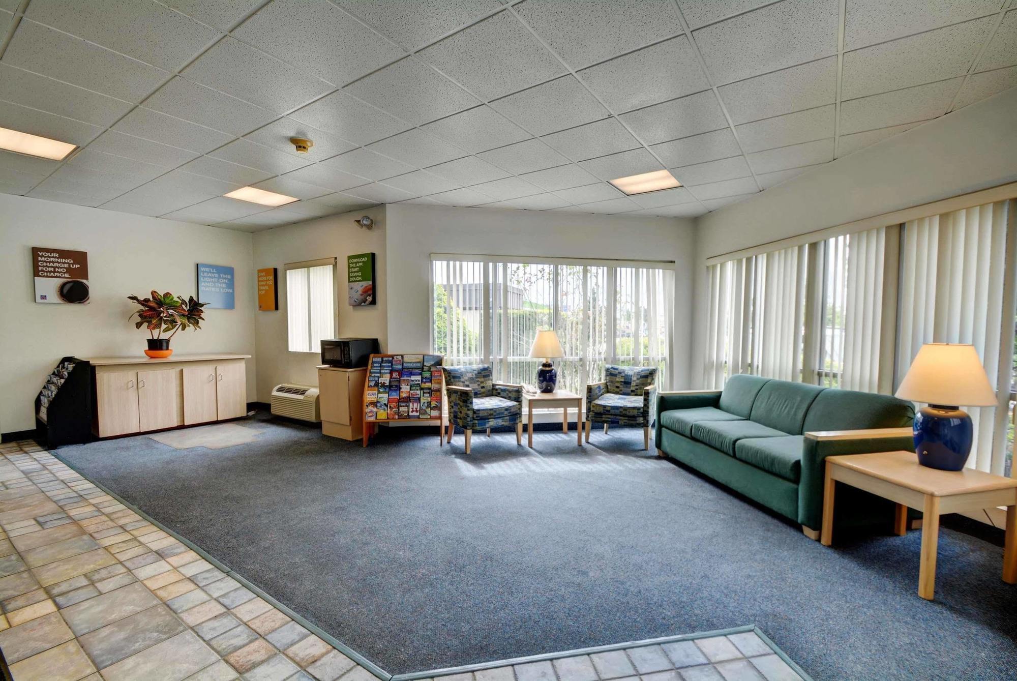Doubletree By Hilton Providence Airport Warwick Exteriör bild